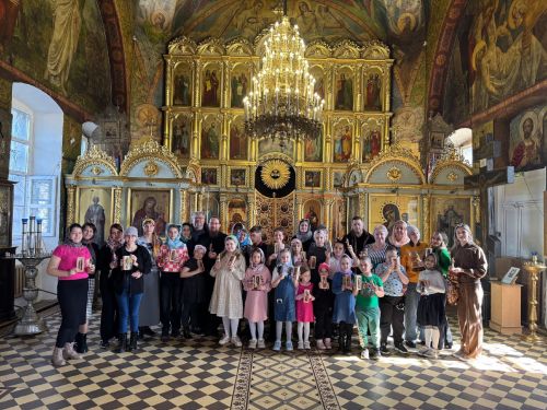 В Чистополе прошел мастер-класс по изготовлению свечей для особенных детей