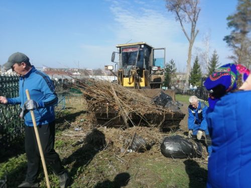 Чистопольцы провели масштабный субботник на мусульманском кладбище