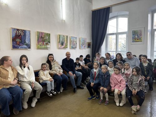 «Симфония предметов»: персональная выставка Натальи Ларионовой открылась в Чистополе
