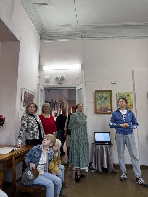 «Симфония предметов»: персональная выставка Натальи Ларионовой открылась в Чистополе