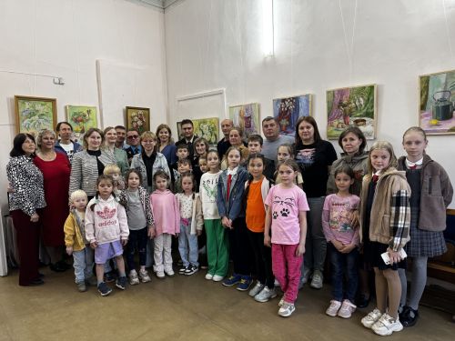 «Симфония предметов»: персональная выставка Натальи Ларионовой открылась в Чистополе