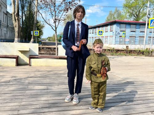 В Чистополе прошла патриотическая акция «Георгиевская ленточка»