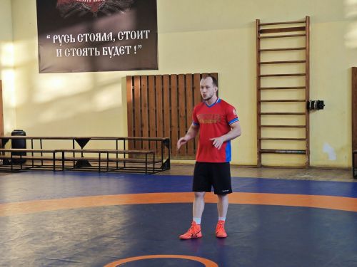 Призер Олимпийских игр Сергей Емелин провел мастер-класс по греко-римской борьбе для юных чистопольских спортсменов