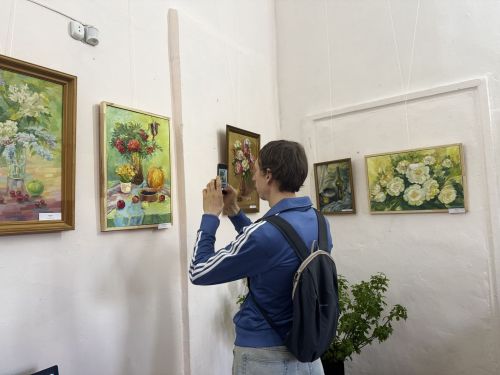 «Симфония предметов»: персональная выставка Натальи Ларионовой открылась в Чистополе