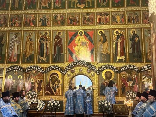 Епископ Пахомий принял участие в богослужении в Благовещенском соборе Казанского кремля