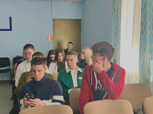 Для чистопольских студентов провели увлекательную игру о здоровом образе жизни