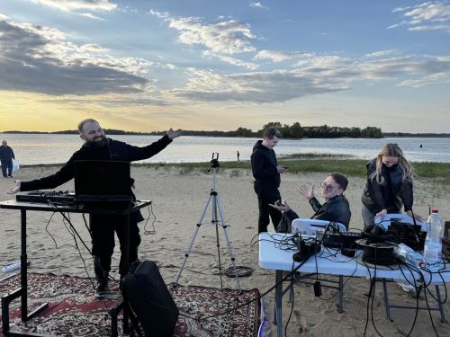 Творческий вечер на «Наречье»: каверы, стихи и море эмоций