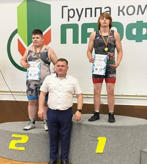 Чистопольские спортсмены завоевали три золота на межмуниципальном турнире по борьбе