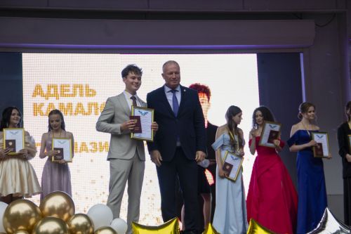 В Чистополе прошел выпускной вечер для выпускников 2025 года
