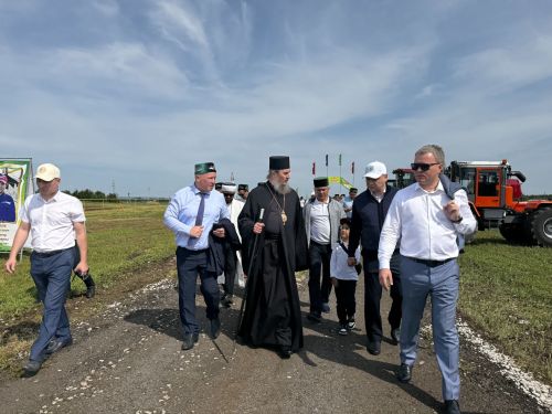 Конные скачки на Сабантуе в Чистополе собрали сотни зрителей