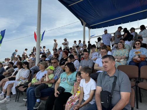 Конные скачки на Сабантуе в Чистополе собрали сотни зрителей