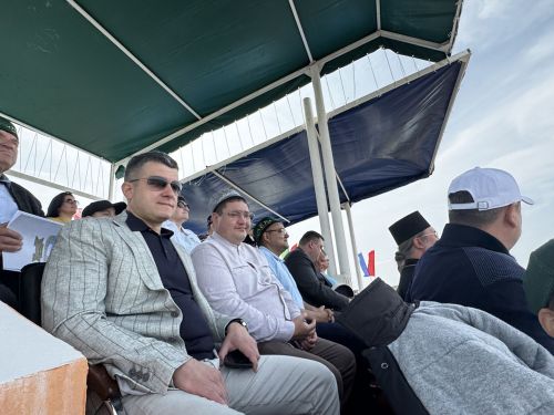 Конные скачки на Сабантуе в Чистополе собрали сотни зрителей