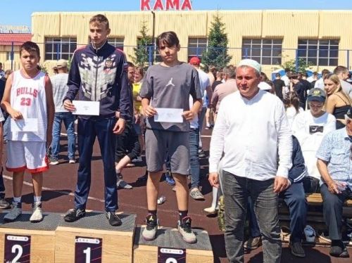 Сабантуй запомнился победами борцов из школы «Батыр»