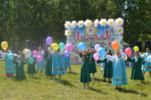 В селе Бахта ярко отметили праздник кряшен «Питрау»