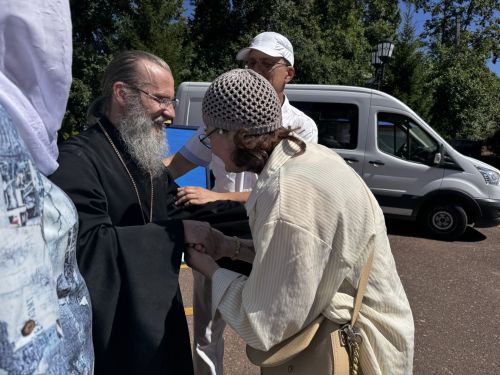 В Чистополе художники представили храмы Татарстана