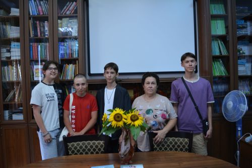 Чистопольская поэтесса Наталья Пасмурова раскрыла секреты поэтического мастерства участникам объединения «Родники»