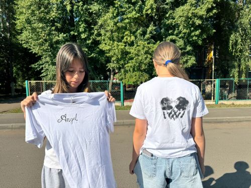 Для чистопольской молодежи прошел мастер-класс «Волшебство красок».