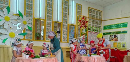 В селе Чистопольского района прошел увлекательный кулинарный мастер-класс для детей и их родителей