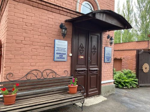 «Мир на кончике кисти»: в Чистополе открылась юбилейная выставка Рината Ханафеева