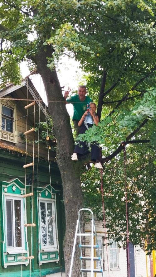 Чистопольская молодежь прошла испытания веревочным курсом «Зов Джунглей»