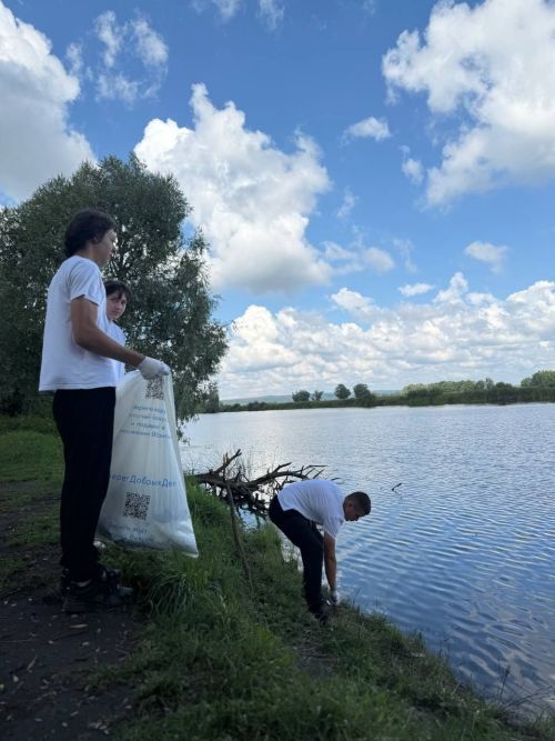 Экоактивисты Чистопольского района очистили берег реки Прость в рамках акции «Вода России»