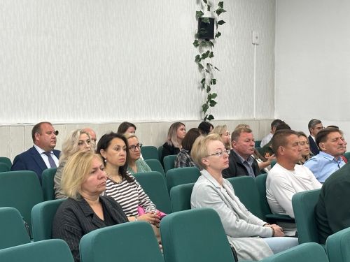 Дмитрий Иванов: «1 сентября для каждого чистопольского ребёнка должно стать по-настоящему радостным днем»