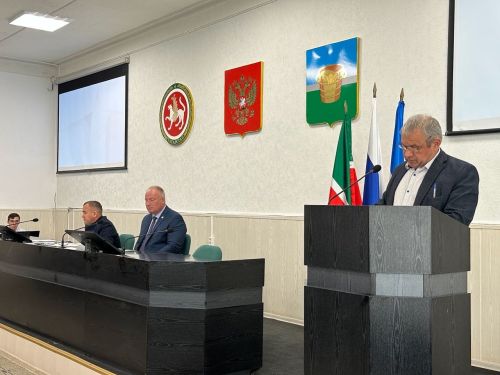 Дмитрий Иванов: «1 сентября для каждого чистопольского ребёнка должно стать по-настоящему радостным днем»