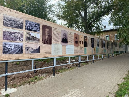 В центре города установили новые баннеры о купеческом прошлом Чистополя