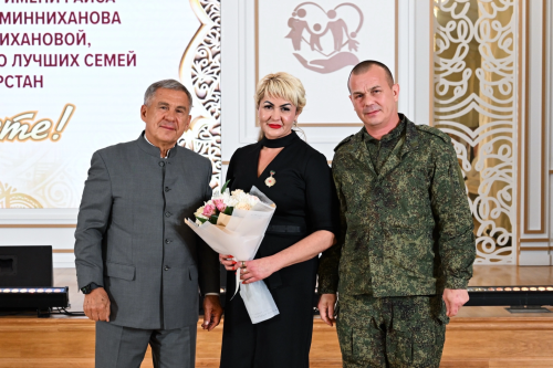 Жительница Чистополя удостоена медали «Ана даны – Материнская слава»