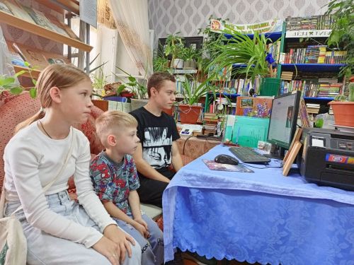 В чистопольской библиотеке прошел познавательный час «Волшебный мир кино»