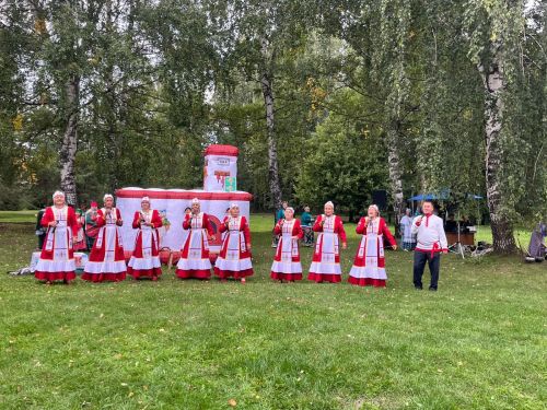 В Чистополе ярко отметили двойной праздник в Скарятинском саду