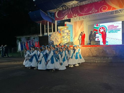 В Чистополе ярко отметили двойной праздник в Скарятинском саду