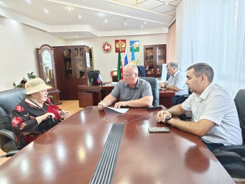 Глава Чистопольского района рассмотрел обращения жителей