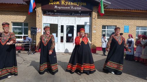 Чистопольский район совмещает гражданский долг с праздником: на избирательных участках проходят концерты и выставки