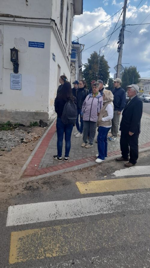 В Чистополе общество инвалидов побывало на экскурсии по городским достопримечательностям