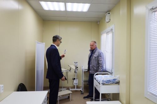 Глава района и главврач ЦРБ оценили готовность новых ФАПов в Чистопольском районе