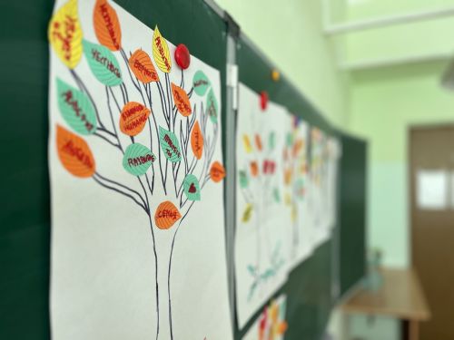 Молодежь села Чистопольского района создавали «Дерево семейного счастья»