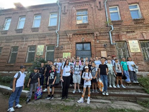 Школьники очистили берег Камы в ходе эко-похода