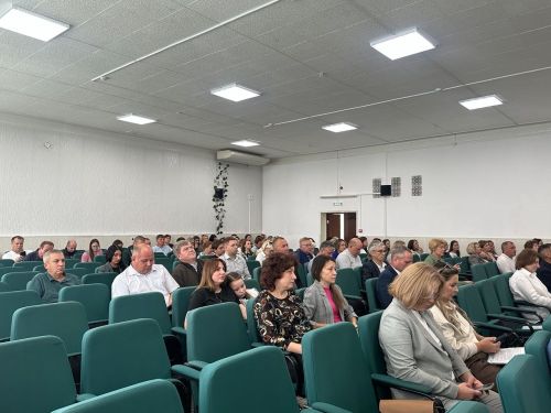 Поддержка ветеранов СВО, рост надоев и детская безопасность: ключевые темы аппаратного совещания в Чистополе