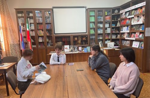 Участники молодежного литературного движения обсудили тему труда и творчества