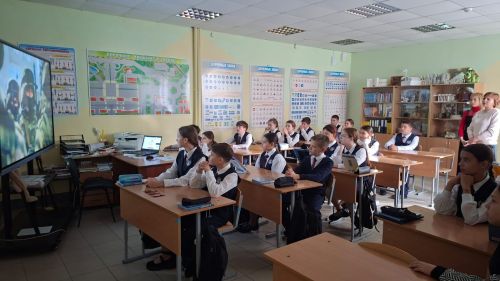 В чистопольском лицее прошел Урок мужества с участником СВО