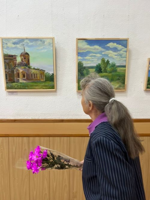 Мир в свете души: персональная выставка Натальи Ларионовой  открылась в чистопольском музее