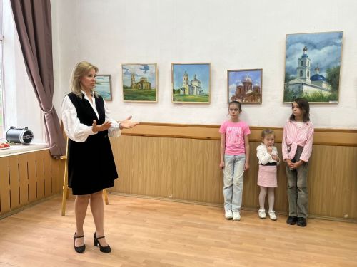 Мир в свете души: персональная выставка Натальи Ларионовой  открылась в чистопольском музее