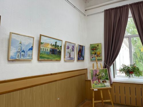 Мир в свете души: персональная выставка Натальи Ларионовой  открылась в чистопольском музее