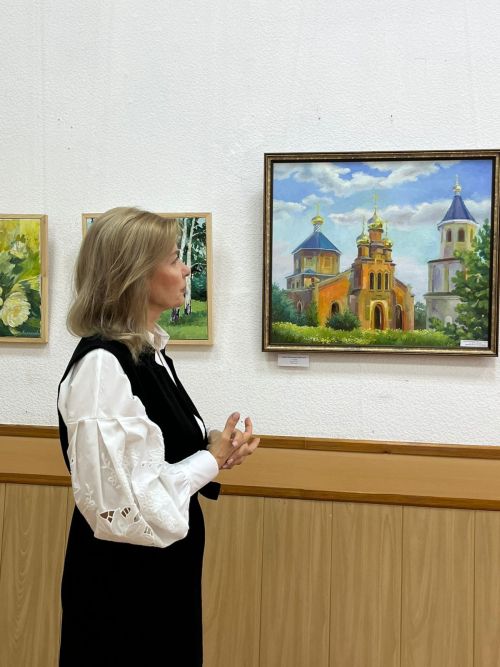Мир в свете души: персональная выставка Натальи Ларионовой  открылась в чистопольском музее