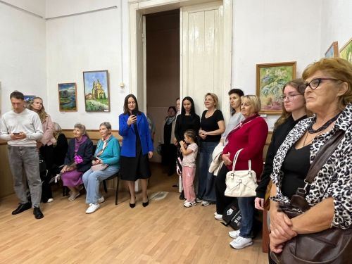 Мир в свете души: персональная выставка Натальи Ларионовой  открылась в чистопольском музее