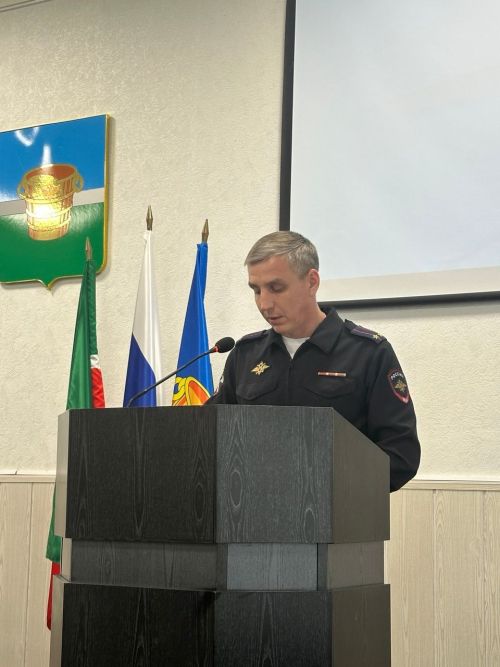Лопатой по сугробам, инструктажом — по аферистам: о чем говорили на совещании в чистопольском муниципалитете