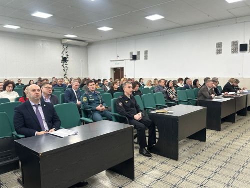 Благоустройство, бродячие собаки и открытые люки: Эдуард Хасанов обозначил приоритеты на неделю