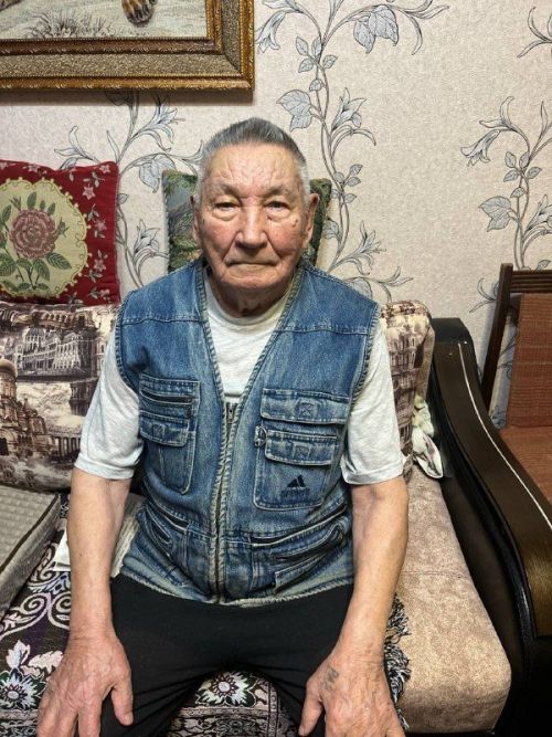В Чистополе труженик тыла принимал поздравления с 96-летием