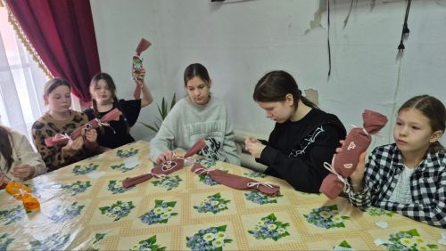 В воскресной школе Сергия Радонежского прошло занятие, посвящённое празднику Крещения